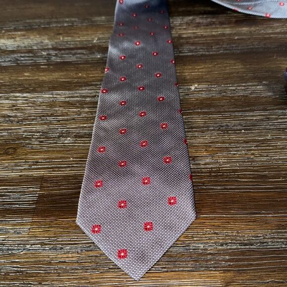 Ike Behar Grey with Red Silk Tie - Picture 2 of 7